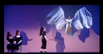 Patriarchat im Theater: Rieke Süßkows 'Bernarda Albas Haus' im Münchner Cuvilliéstheater