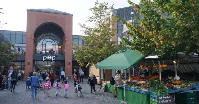 Premiere in München: MediaMarkt und Decathlon eröffnen erstes gemeinsames Ladendach in Deutschland