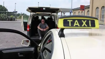 Rostocker Taxi-Unternehmer in Existenznot: Krankenfahrten ab 1. April gefährdet