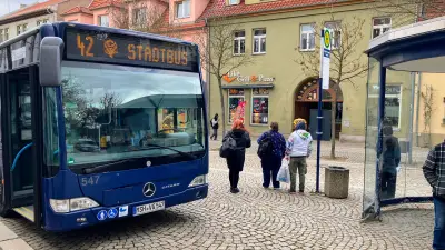 Sangerhausen plant kleinere Stadtbusse nach Bürgerbefragung und Straßenschäden