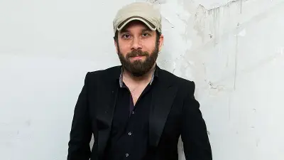 Sexualmediziner analysiert Ulmen-Fernandes-Fall: Mögliche Ursachen für Fetisch und psychische Gewalt