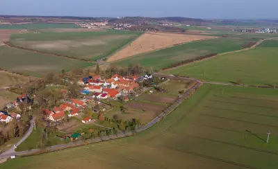Solarpark Seena: Trotz lauter Kritik im Dorf hält Gemeinderat an alternativen Energien fest