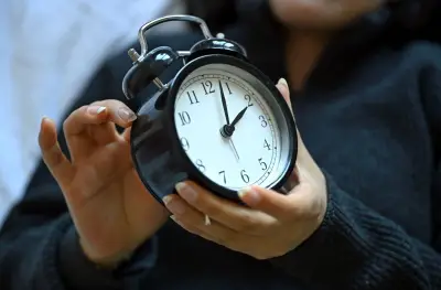 Sommerzeit beginnt: Uhren wurden umgestellt - Kritik und wissenschaftliche Überwachung