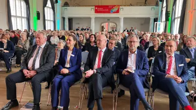 Sparkasse Mecklenburg-Strelitz feiert 200-jähriges Bestehen und bekräftigt regionale Präsenz