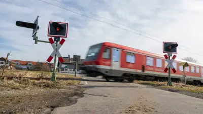 Stellwerk-Umbau legt Bahnstrecke Mühldorf–München über Osterferien lahm