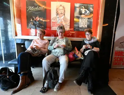 Strickkinos im Trend: Gemeinsam stricken und Filme genießen in ganz Deutschland
