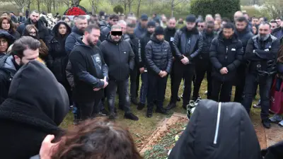 Tausend Trauernde verabschieden erschossenen Rocker Kenan G. in Rüsselsheim