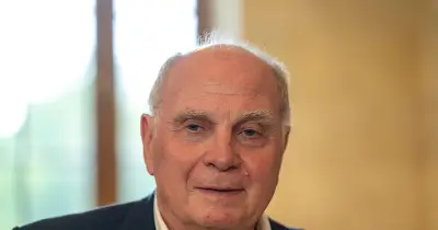 Uli Hoeneß zum Coming-out im Fußball: Bayern würde Spieler unterstützen