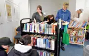 Bücherflohmarkt in Köthener Stadtbibliothek lockt mit 1.500 Romanen und Kinderbüchern