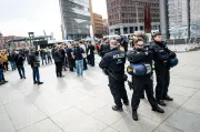 Berlin: 1.800 Polizisten im Einsatz bei rechtsextremen Demos und Gegenprotesten