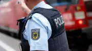Betrunkener Mann attackiert Bundespolizisten bei Güstrow und lähmt Zugverkehr