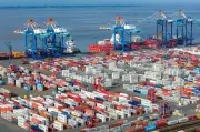 Bremische Häfen 2025: Bremerhaven boomt, Bremen kämpft mit Umschlageinbrüchen