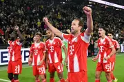 Bundesliga-Gipfel entschieden: Ausgeruhte Bayern peilen nach Meisterschaft das Triple an