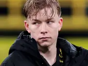 BVB-Star Svensson zähmt Bayern-Überflieger Olise in beeindruckender Einzelleistung