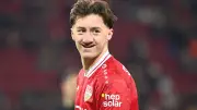 Darts-Star Littler fleht VfB-Profi Stiller an: 'Komm zu Manchester United!'
