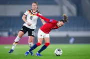 Deutsche Fußballerinnen glänzen mit 4:0 in Norwegen: Wücks Team zeigt neue Stärken