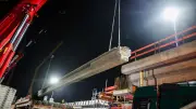Deutschland-Premiere: XXL-Fertigteile revolutionieren Autobahnbrückenbau im Ruhrgebiet
