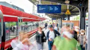 Deutschland-Ticket führt zu überfüllten Zügen auf RE7-Strecke Dessau-Berlin