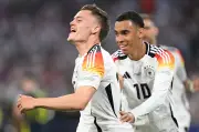 DFB reserviert Nummer 10 für Musiala trotz Verletzung - Tradition gewahrt