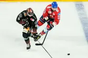 Eishockey-Profi nach Kollaps auf dem Eis reanimiert: Viertelfinale in Österreich abgebrochen