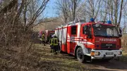 Feuerwehr löscht zwei zeitgleiche Brände in leerstehenden Merseburger Häusern