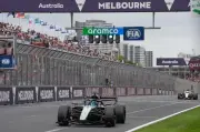Formel-1-Revolution: George Russell holt Pole-Position in turbulentem Melbourne-Qualifying