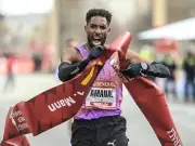 Halbmarathon-Rekord: Amanal Petros verbessert in Berlin eigene Bestzeit