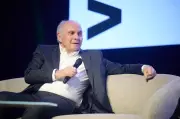 Hoeneß kritisiert VAR: Technik erschwert Schiedsrichter-Arbeit in der Bundesliga