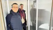 Hundertjähriges Gemeindehaus in Halle: Modernisierung mit barrierefreiem Aufzug abgeschlossen