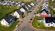 Immobilienpreise steigen 2025 erstmals seit drei Jahren - Iran-Konflikt treibt Zinsen hoch