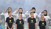 Iranische Fußballerinnen: Vom stillen Protest zum Salutieren bei der Nationalhymne