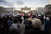 Israelis for Peace demonstrieren in Berlin: Stopp der Militäroperationen im Nahen Osten gefordert