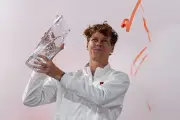 Jannik Sinner vollendet perfektes Sunshine Double in Miami trotz Regens