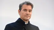 Jens Lehmann fehlt erneut vor Gericht: Handy-Verstoß am Steuer führt zu Bußgeld und Punkt