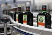 Jägermeister trotzt weltweiter Spirituosen-Flaute mit Rekordabsatz