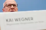 Kritik an Wegner hält an: Trotz Entschuldigung bleibt Berlins Bürgermeister unter Druck