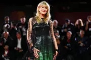 Laura Dern spielt Journalistin Julie K. Brown in Serie über Jeffrey Epstein