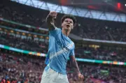 Manchester City entreißt Arsenal den League Cup: Deutsche Stars im Pokalfinale chancenlos
