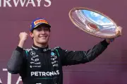 Mercedes dominiert Formel-1-Auftakt: Russell siegt vor Antonelli in spektakulärem Rennen