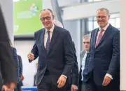 Merz hält sich bei Spritrabatt-Entscheidung bedeckt - Prüfung der Marktentwicklung läuft