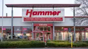 Nach Insolvenz: Räumungsverkauf in fünf Hammer-Filialen in Mecklenburg-Vorpommern gestartet
