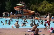 Nach Protesten: Berliner Freibad-Mehrfachkarte wird doch nicht abgeschafft