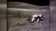 NASA-Aufnahmen zeigen Astronautenstürze auf dem Mond - Gefahr hinter der Komik