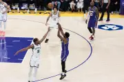 NBA-Geschichte: LeBron James und Sohn Bronny schreiben mit erstem Vater-Sohn-Assist
