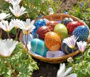 Ostereier in Lausitzer Wachstechnik gestalten: Kreativkurse im Zeitzer Lebekzentrum