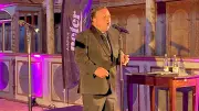 Paul Potts bietet spontan Benefizkonzert in Coswiger Nicolaikirche an