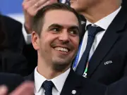 Philipp Lahm erhält Sepp-Herberger-Award für herausragende Stiftungsarbeit