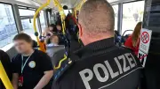Polizei im Schulbus: Präventive Maßnahmen gegen Vandalismus im Seeland