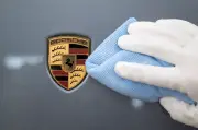 Porsche in der Krise: Gewinneinbruch, China-Flaute und strategische Kehrtwende belasten Sportwagenbauer