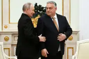 Putin übergibt ungarischem Außenminister zwei Kriegsgefangene nach Orban-Bitte